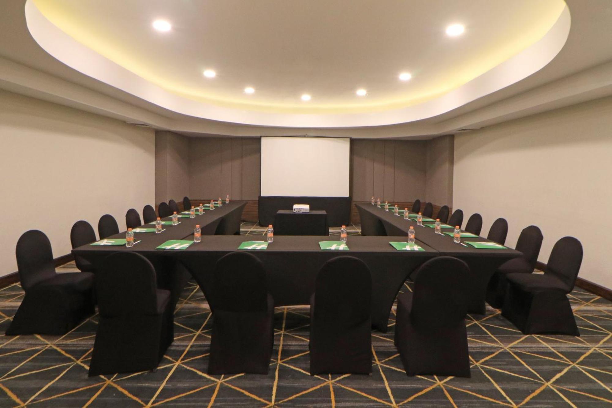 Holiday Inn Tijuana Zona Rio, an IHG Hotel Bagian luar foto