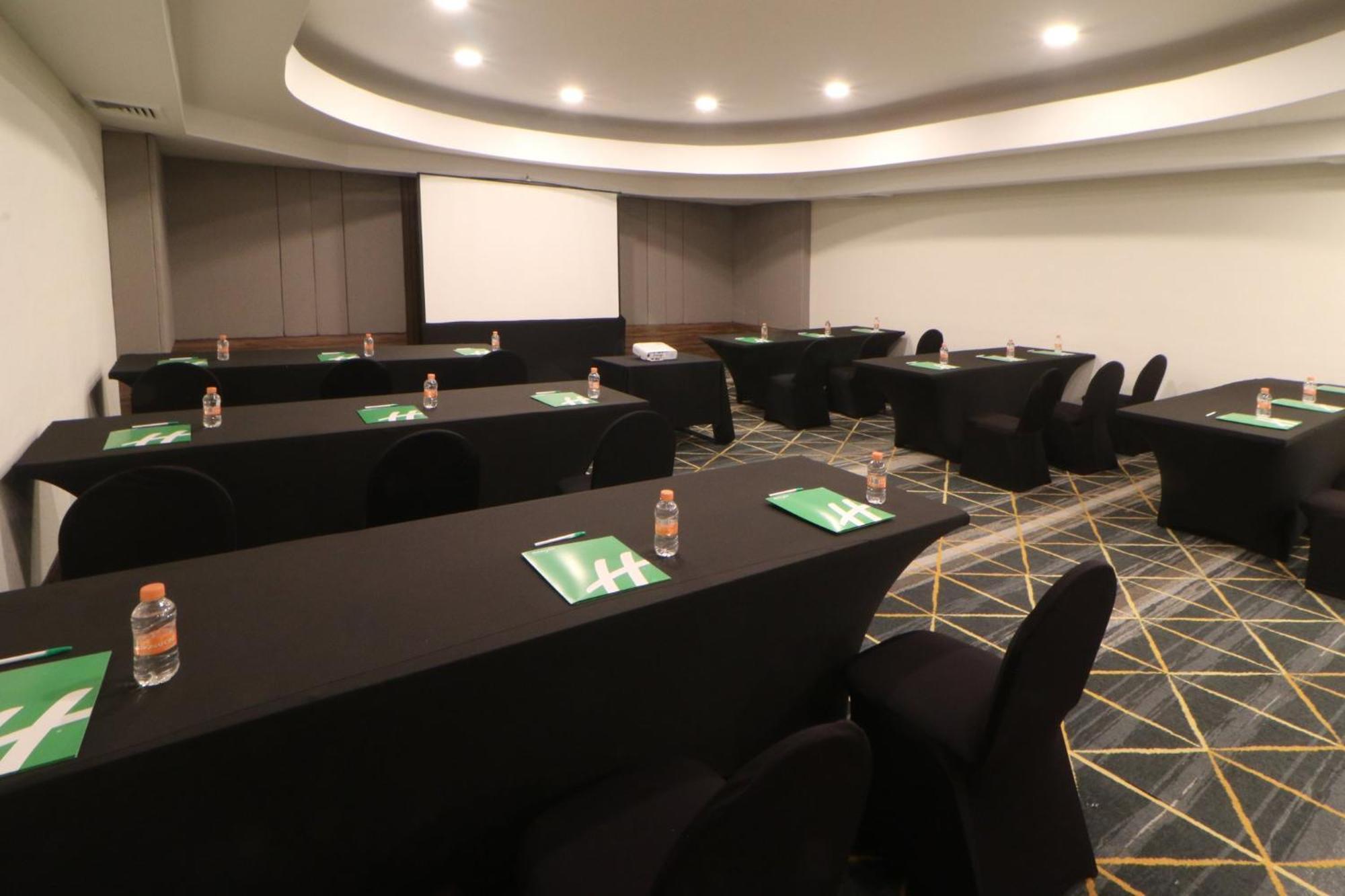 Holiday Inn Tijuana Zona Rio, an IHG Hotel Bagian luar foto