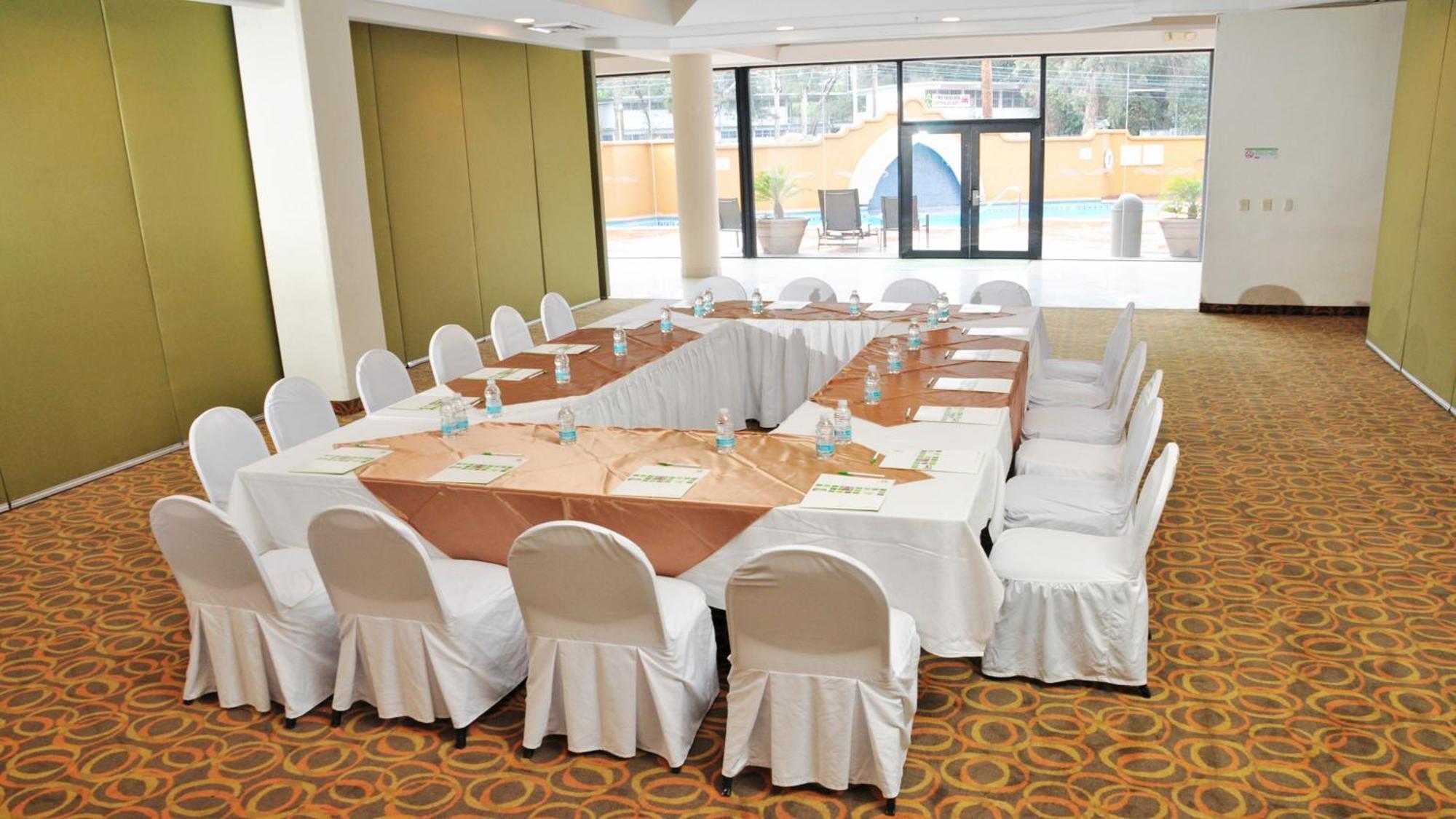 Holiday Inn Tijuana Zona Rio, an IHG Hotel Bagian luar foto